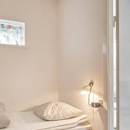 Ferienhaus 2 Person In Aakirkeby-by Traum *